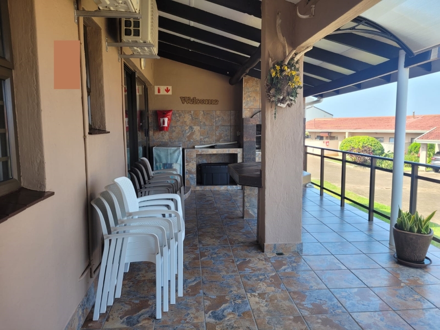 2 Bedroom Property for Sale in Manaba Beach KwaZulu-Natal