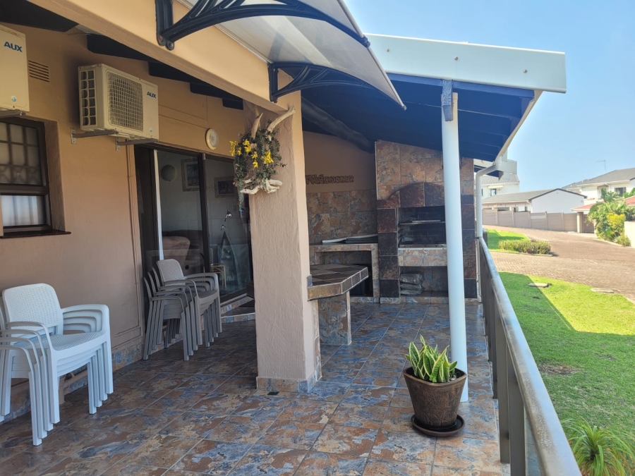 2 Bedroom Property for Sale in Manaba Beach KwaZulu-Natal