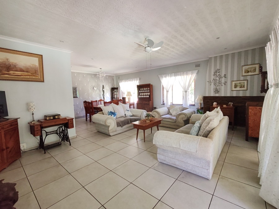 4 Bedroom Property for Sale in Umtentweni KwaZulu-Natal