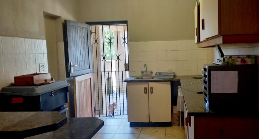 5 Bedroom Property for Sale in Margate KwaZulu-Natal