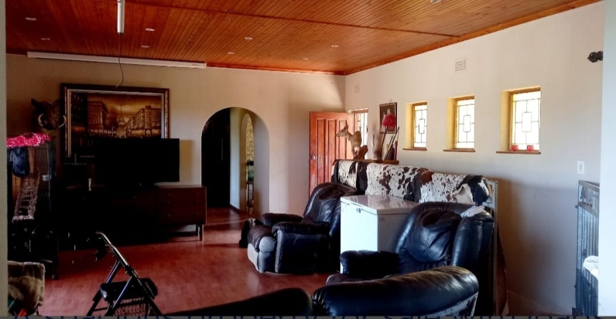 5 Bedroom Property for Sale in Margate KwaZulu-Natal