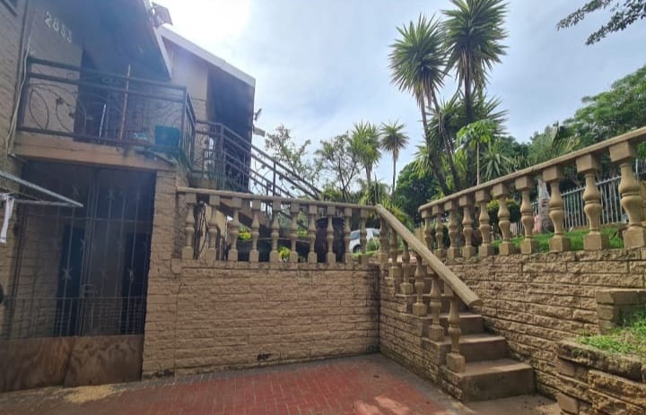 5 Bedroom Property for Sale in Margate KwaZulu-Natal