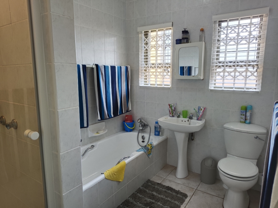 3 Bedroom Property for Sale in Shelly Beach KwaZulu-Natal