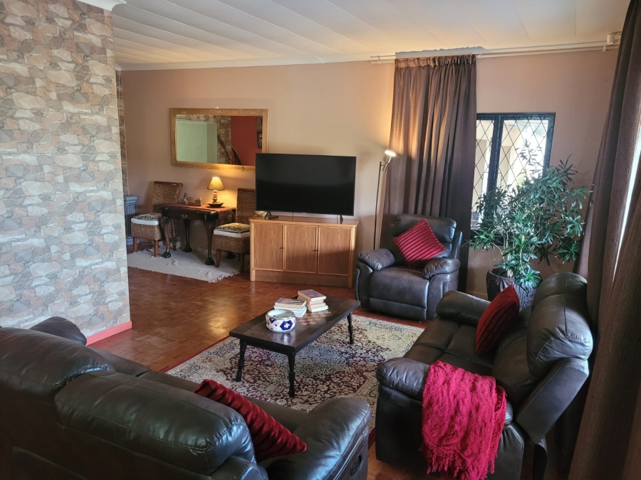 4 Bedroom Property for Sale in Uvongo Beach KwaZulu-Natal