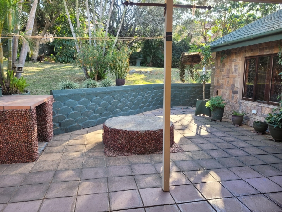 4 Bedroom Property for Sale in Uvongo Beach KwaZulu-Natal