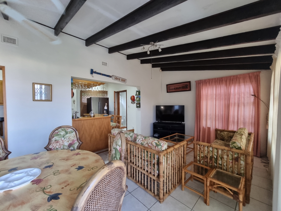 5 Bedroom Property for Sale in Margate KwaZulu-Natal