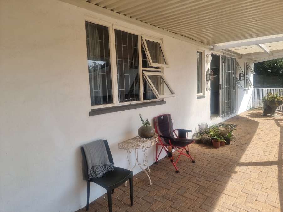 4 Bedroom Property for Sale in Umtentweni KwaZulu-Natal