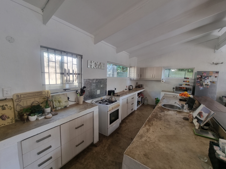 4 Bedroom Property for Sale in Umtentweni KwaZulu-Natal