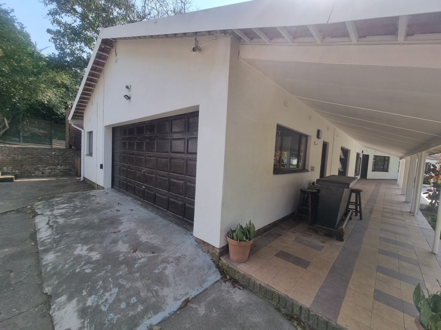 4 Bedroom Property for Sale in Umtentweni KwaZulu-Natal