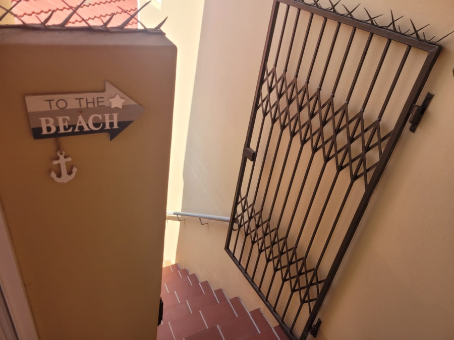 1 Bedroom Property for Sale in Uvongo Beach KwaZulu-Natal