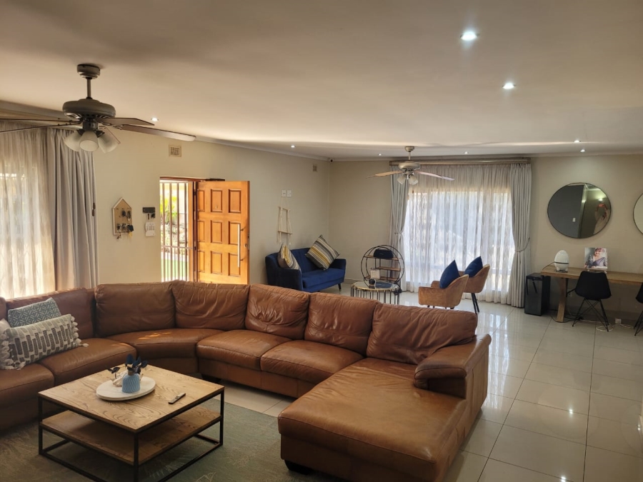 4 Bedroom Property for Sale in Uvongo KwaZulu-Natal