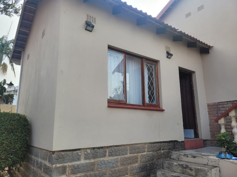 4 Bedroom Property for Sale in Uvongo KwaZulu-Natal