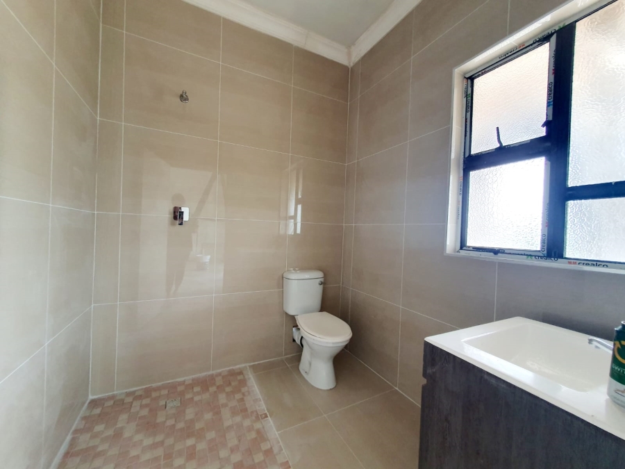 To Let 4 Bedroom Property for Rent in Brackenham KwaZulu-Natal