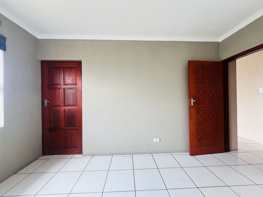 To Let 3 Bedroom Property for Rent in Bluff KwaZulu-Natal