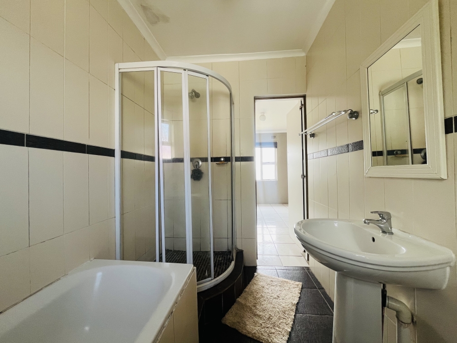 To Let 3 Bedroom Property for Rent in Bluff KwaZulu-Natal