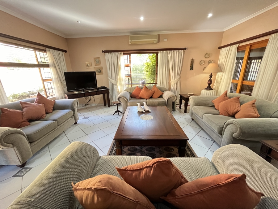 3 Bedroom Property for Sale in Uvongo KwaZulu-Natal