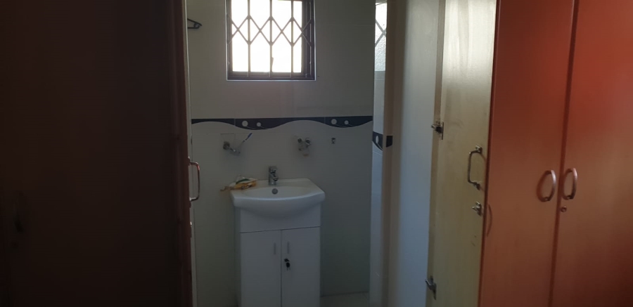 2 Bedroom Property for Sale in Lovu KwaZulu-Natal