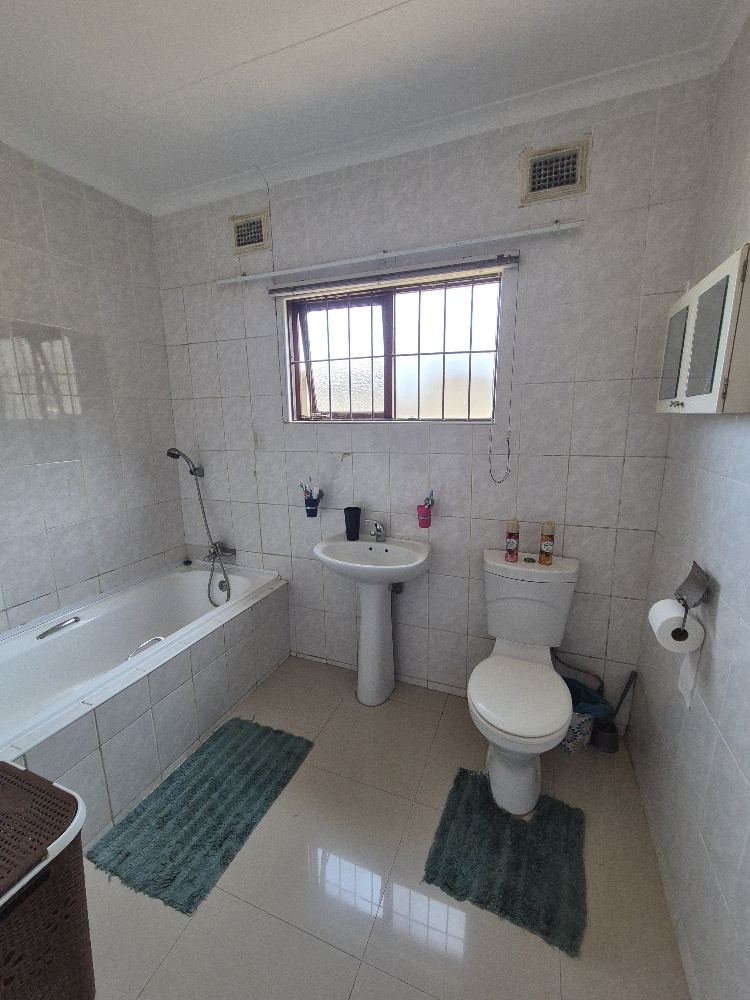 3 Bedroom Property for Sale in Oslo Beach KwaZulu-Natal