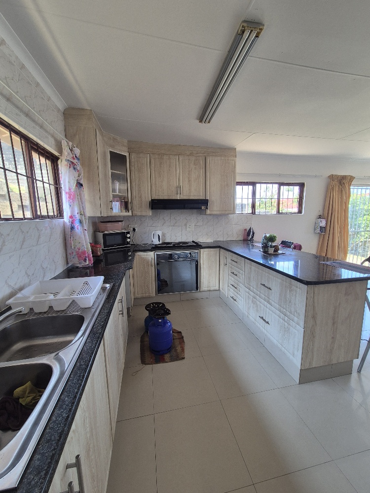 3 Bedroom Property for Sale in Oslo Beach KwaZulu-Natal