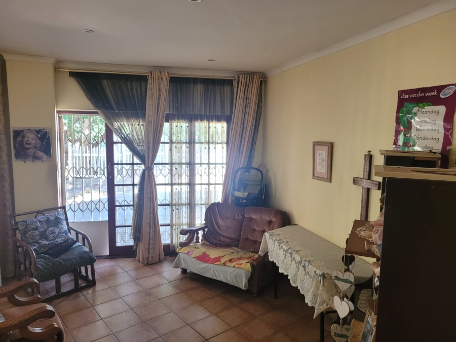 7 Bedroom Property for Sale in Margate KwaZulu-Natal