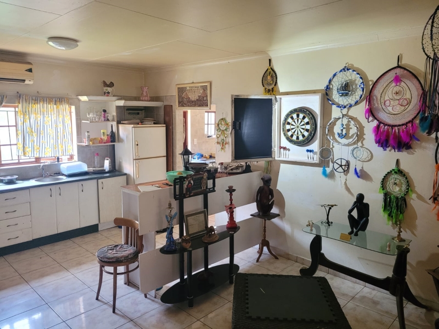 7 Bedroom Property for Sale in Margate KwaZulu-Natal