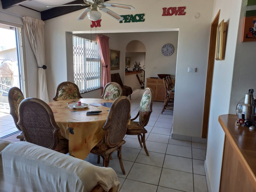 5 Bedroom Property for Sale in Margate KwaZulu-Natal