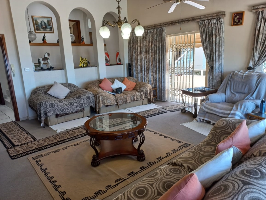 5 Bedroom Property for Sale in Margate KwaZulu-Natal