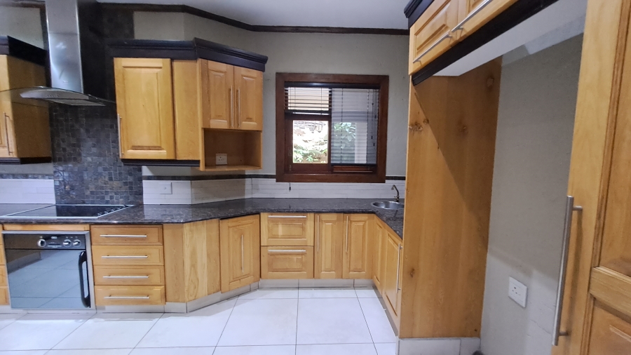 5 Bedroom Property for Sale in Shelly Beach KwaZulu-Natal