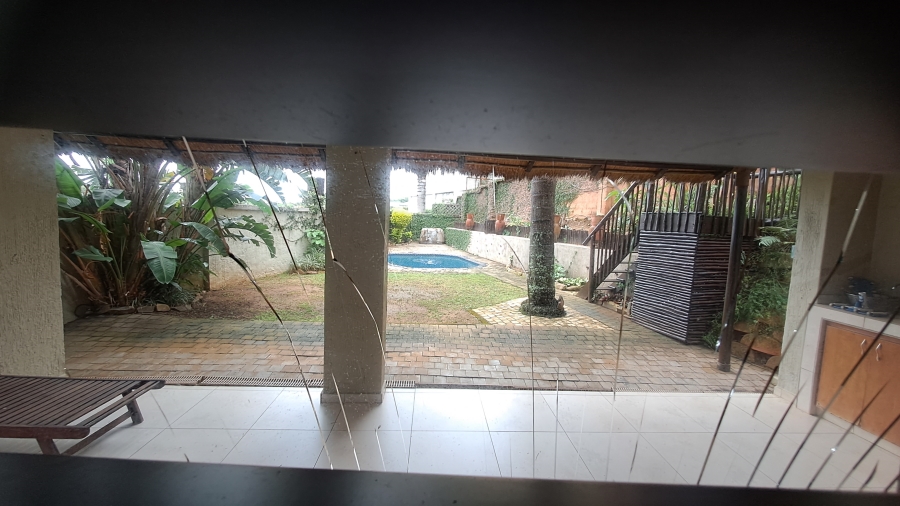 5 Bedroom Property for Sale in Shelly Beach KwaZulu-Natal