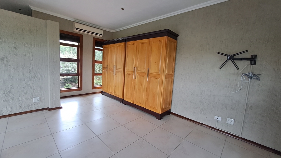 5 Bedroom Property for Sale in Shelly Beach KwaZulu-Natal