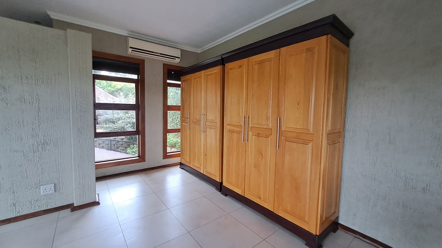 5 Bedroom Property for Sale in Shelly Beach KwaZulu-Natal