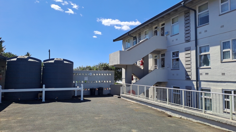 2 Bedroom Property for Sale in Uvongo KwaZulu-Natal