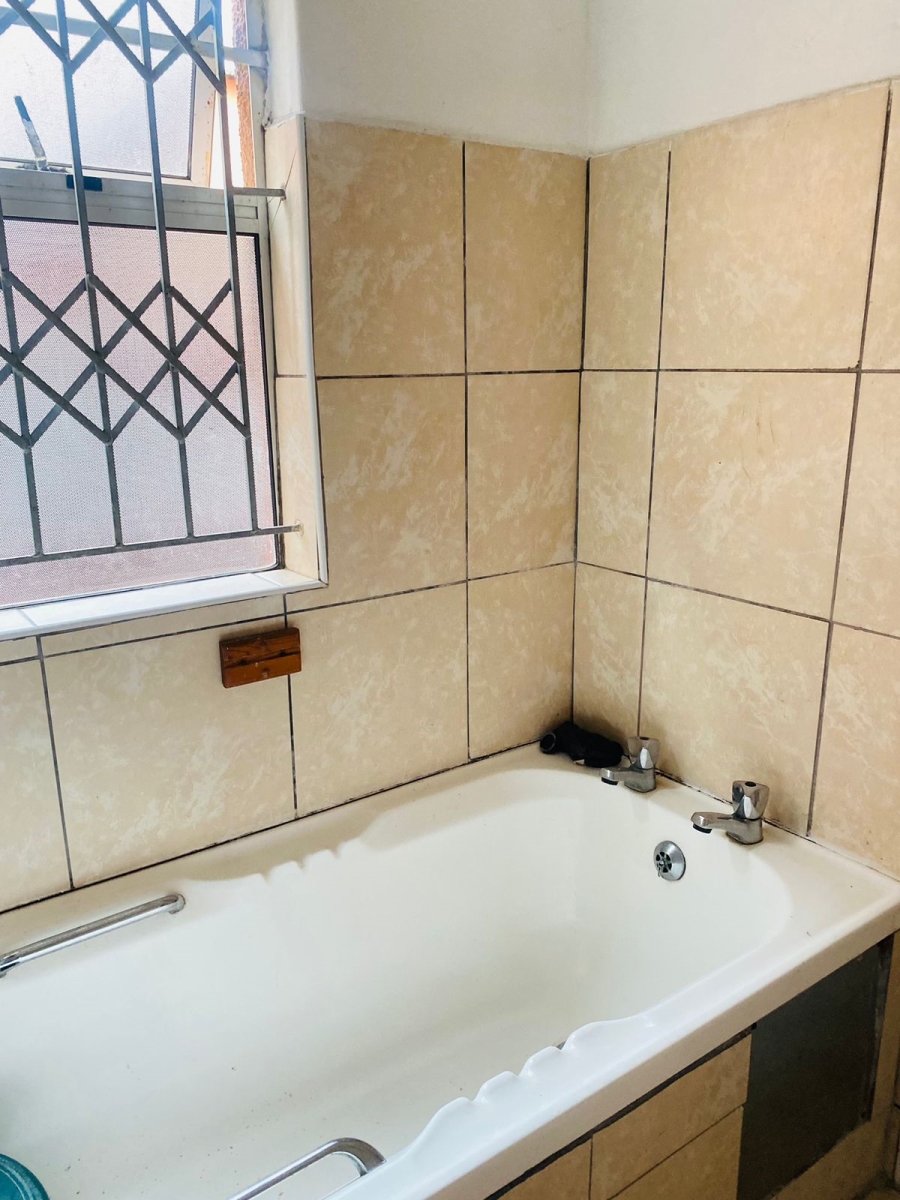 1 Bedroom Property for Sale in Wild en Weide KwaZulu-Natal