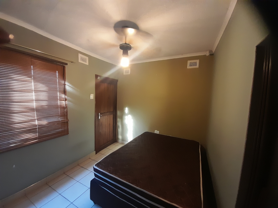 To Let 1 Bedroom Property for Rent in Montclair KwaZulu-Natal