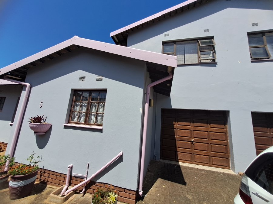 3 Bedroom Property for Sale in Uvongo Beach KwaZulu-Natal