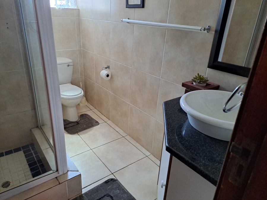 3 Bedroom Property for Sale in Uvongo Beach KwaZulu-Natal