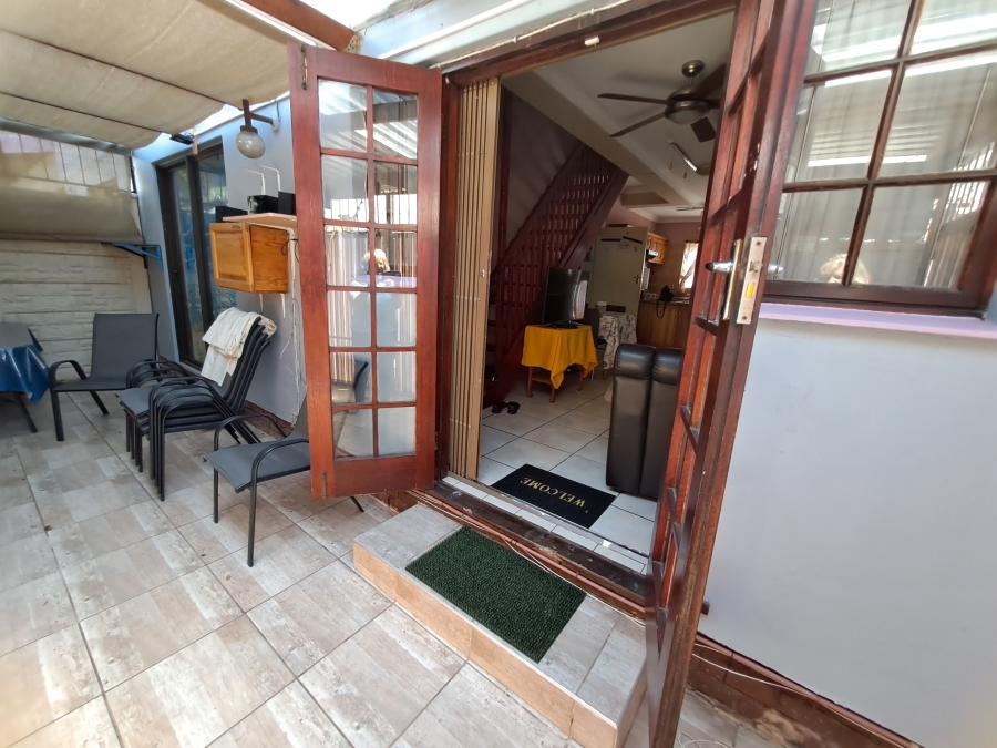 3 Bedroom Property for Sale in Uvongo Beach KwaZulu-Natal