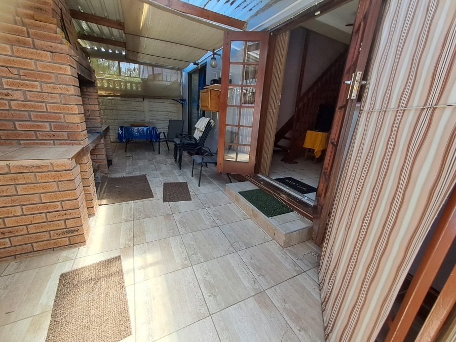 3 Bedroom Property for Sale in Uvongo Beach KwaZulu-Natal