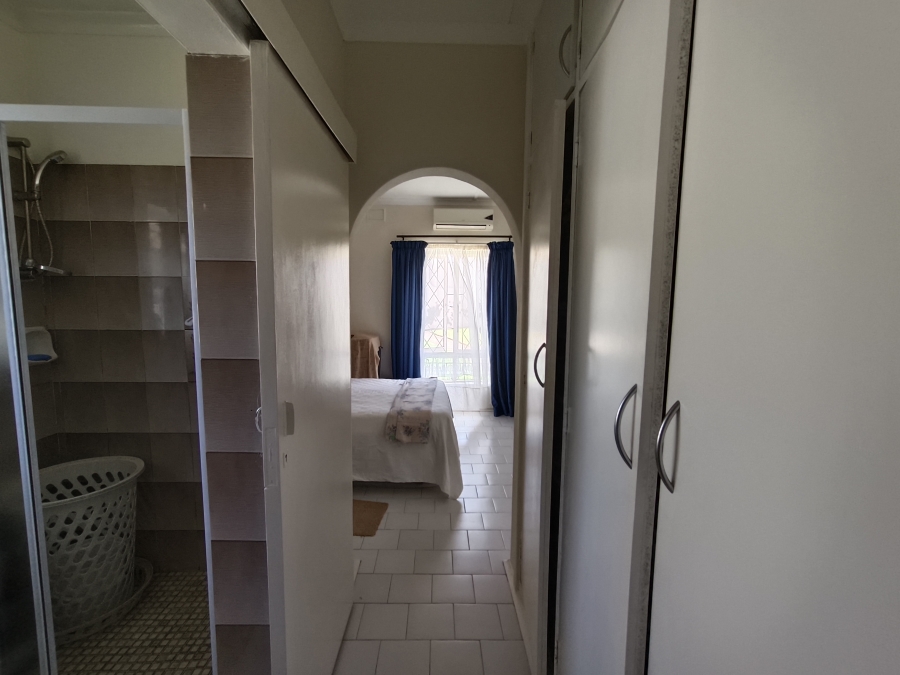 2 Bedroom Property for Sale in Uvongo Beach KwaZulu-Natal