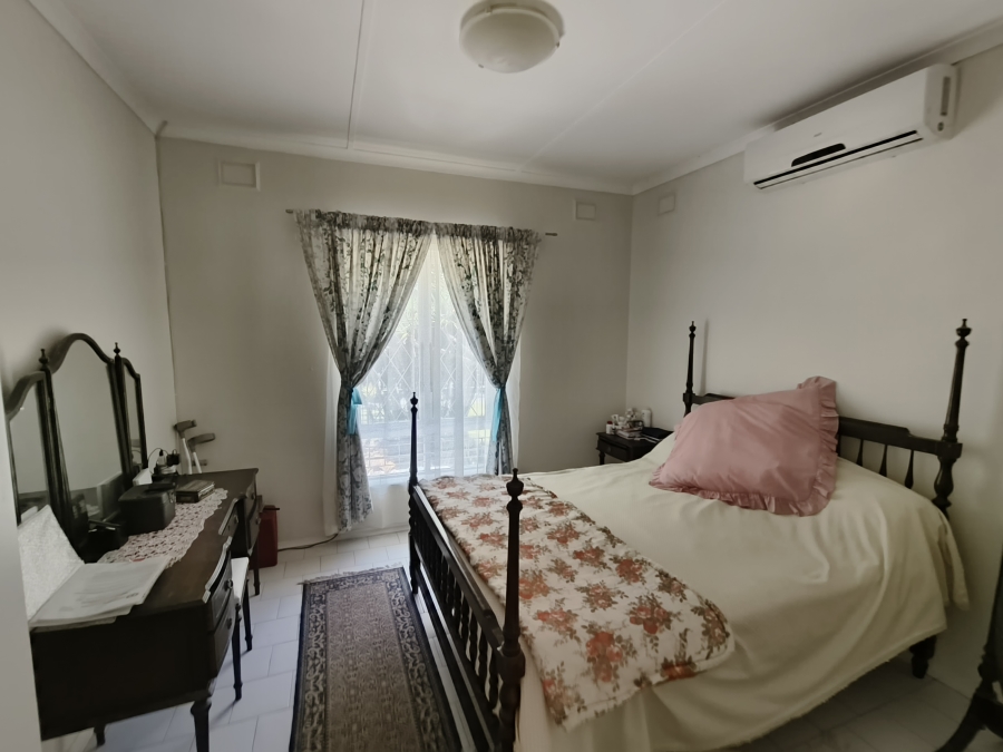 2 Bedroom Property for Sale in Uvongo Beach KwaZulu-Natal