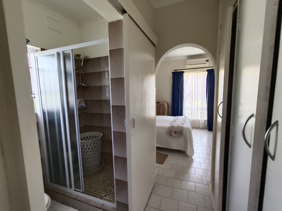 2 Bedroom Property for Sale in Uvongo Beach KwaZulu-Natal