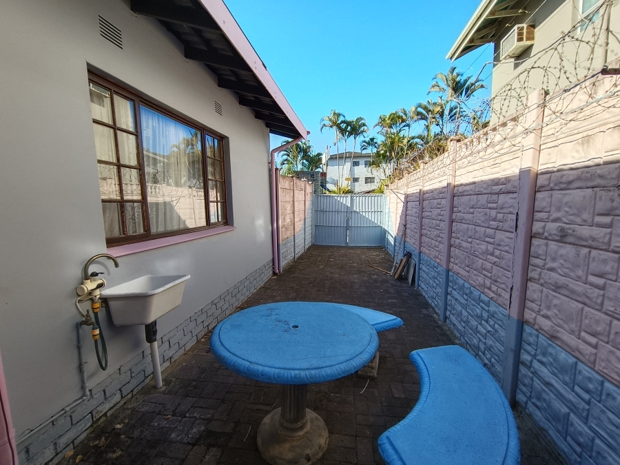 3 Bedroom Property for Sale in Uvongo KwaZulu-Natal