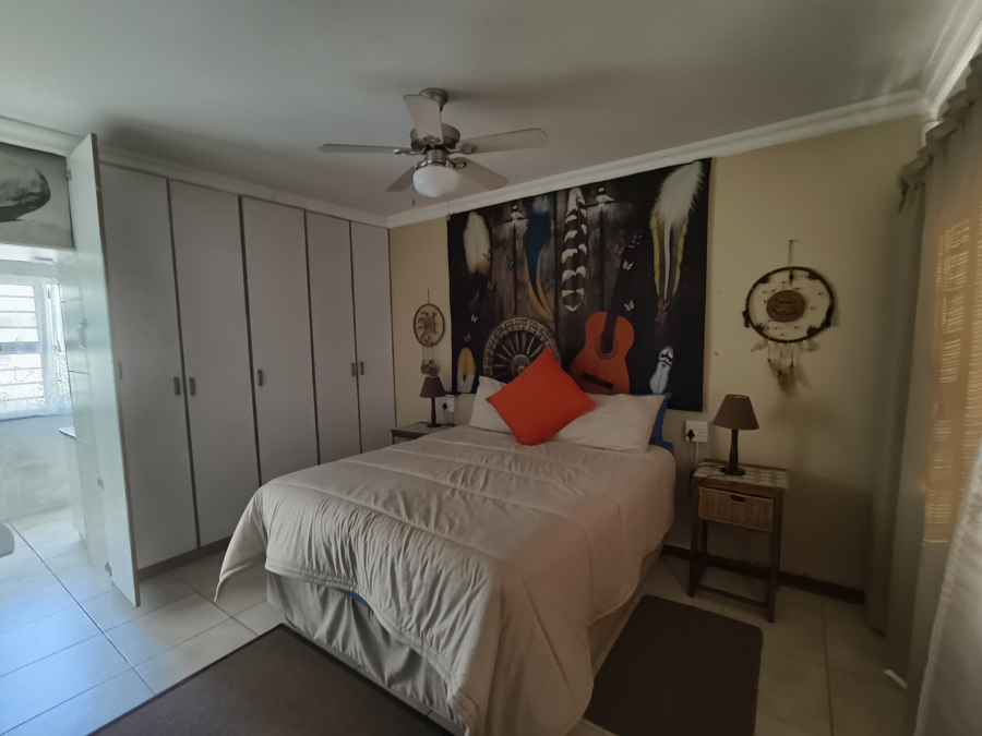 3 Bedroom Property for Sale in Uvongo KwaZulu-Natal