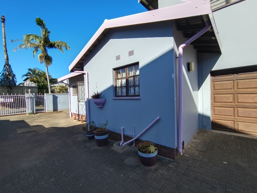 3 Bedroom Property for Sale in Uvongo KwaZulu-Natal