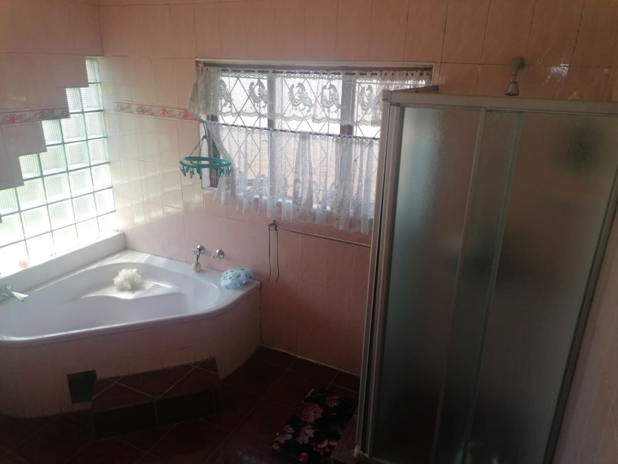 3 Bedroom Property for Sale in Montclair KwaZulu-Natal