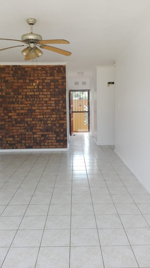 To Let 2 Bedroom Property for Rent in Warner Beach KwaZulu-Natal