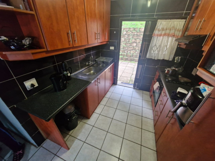 To Let 2 Bedroom Property for Rent in Escombe KwaZulu-Natal