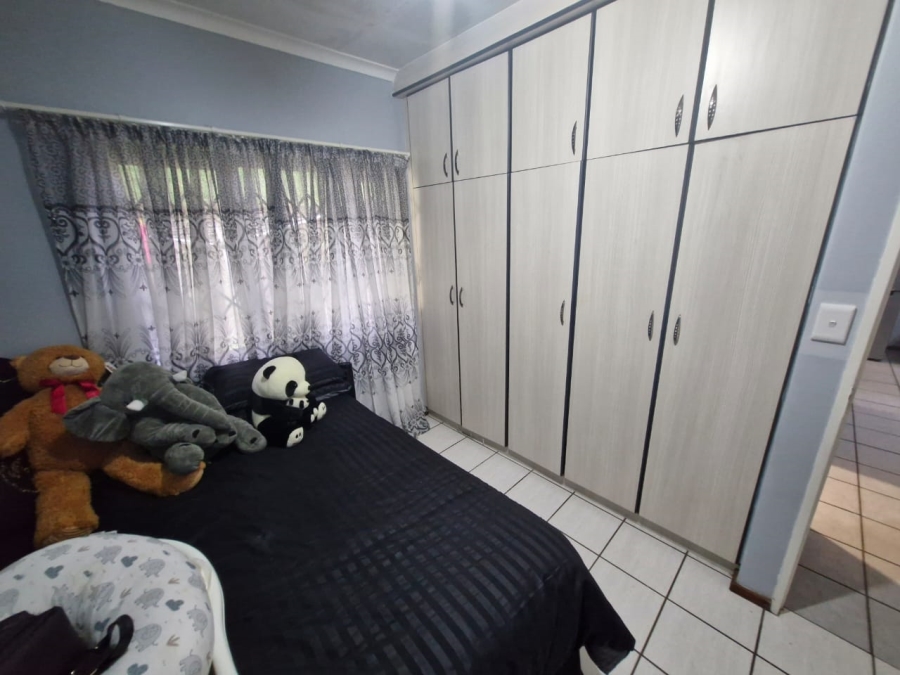 To Let 2 Bedroom Property for Rent in Escombe KwaZulu-Natal