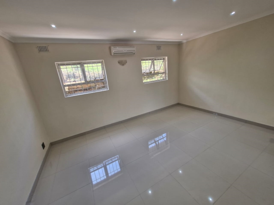 To Let 2 Bedroom Property for Rent in Malvern KwaZulu-Natal