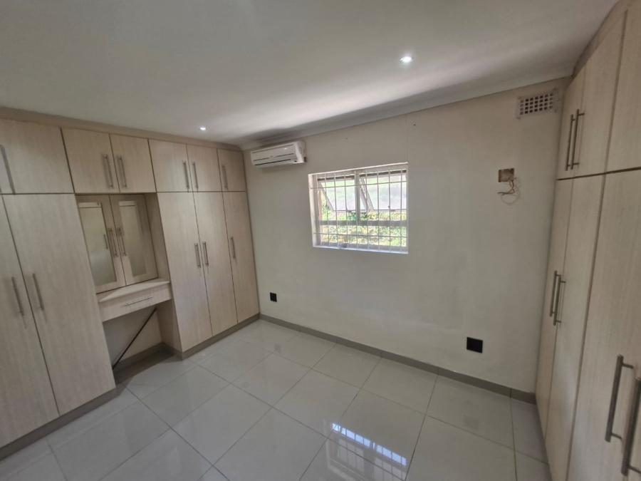 To Let 2 Bedroom Property for Rent in Malvern KwaZulu-Natal